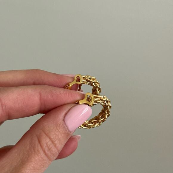 Twisted Chain Hoop Clip-On Gold Earrings - Picture 4 of 4